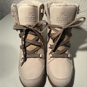 Kodiak Women's Ivory Waterproof Winter Boots